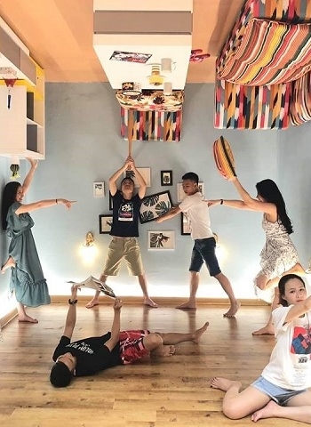 UPSIDE DOWN WORLD DANANG